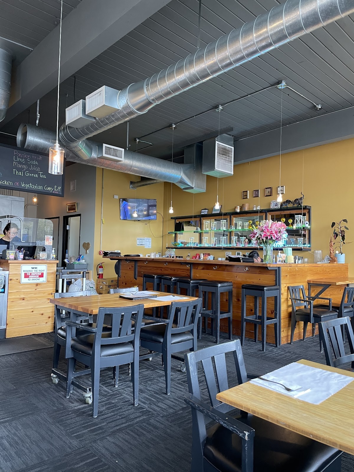 PDX Thai Dining: the place