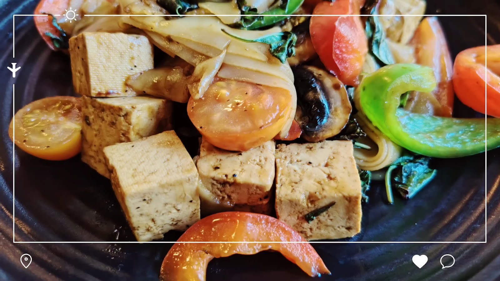 SAMATA THAI VEGAN HOUSE: food & drinks