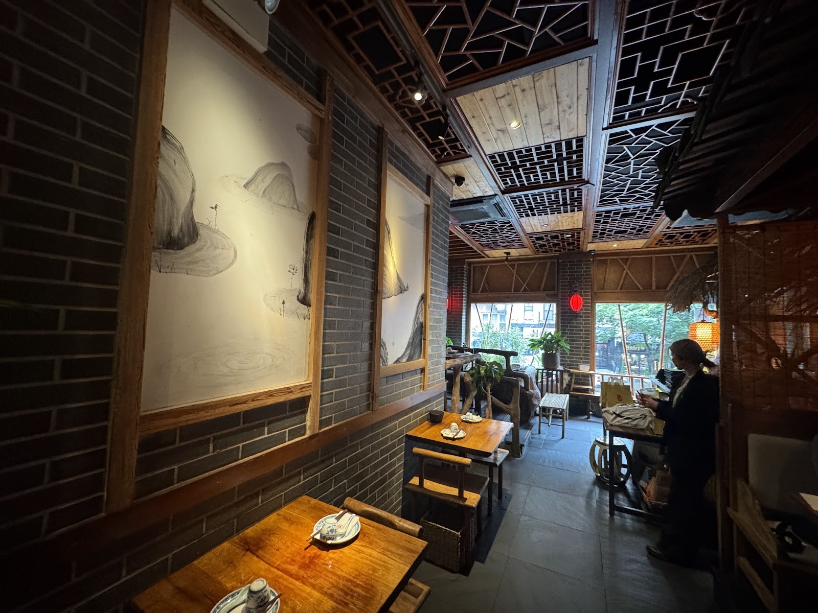 Mountain House East Village: the place