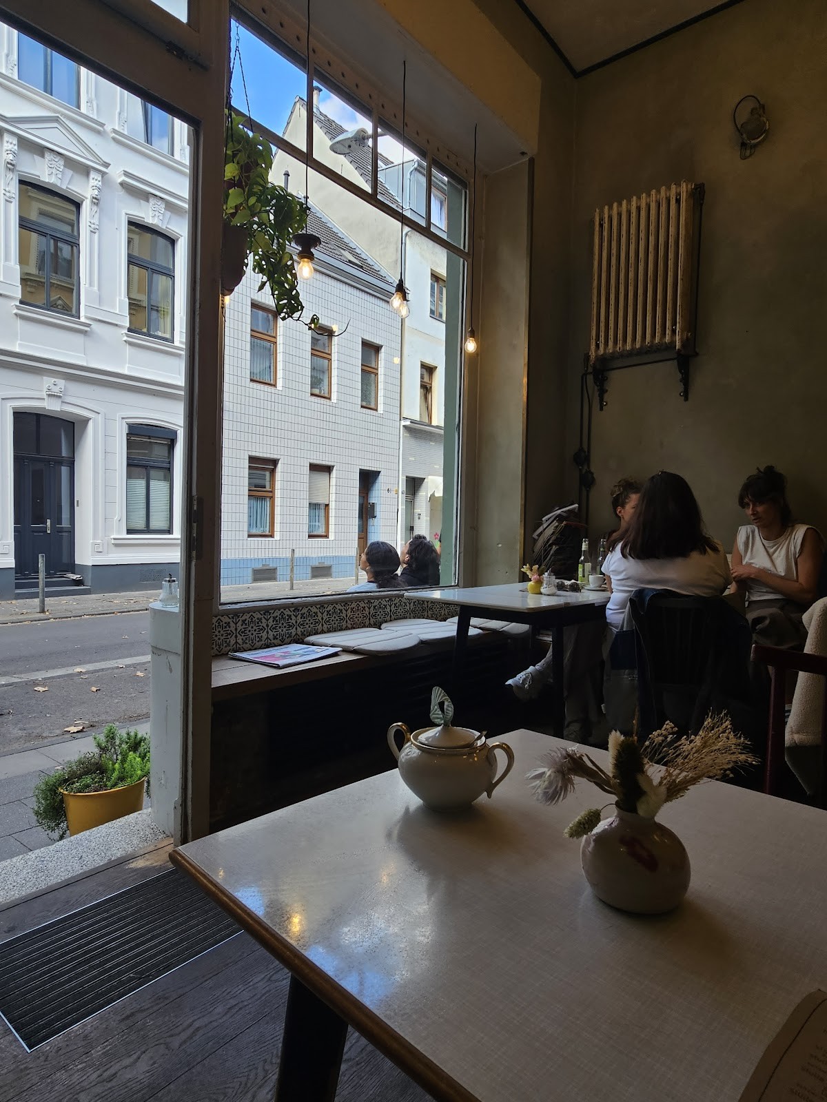 Kaffeebud Ehrenfeld: the place
