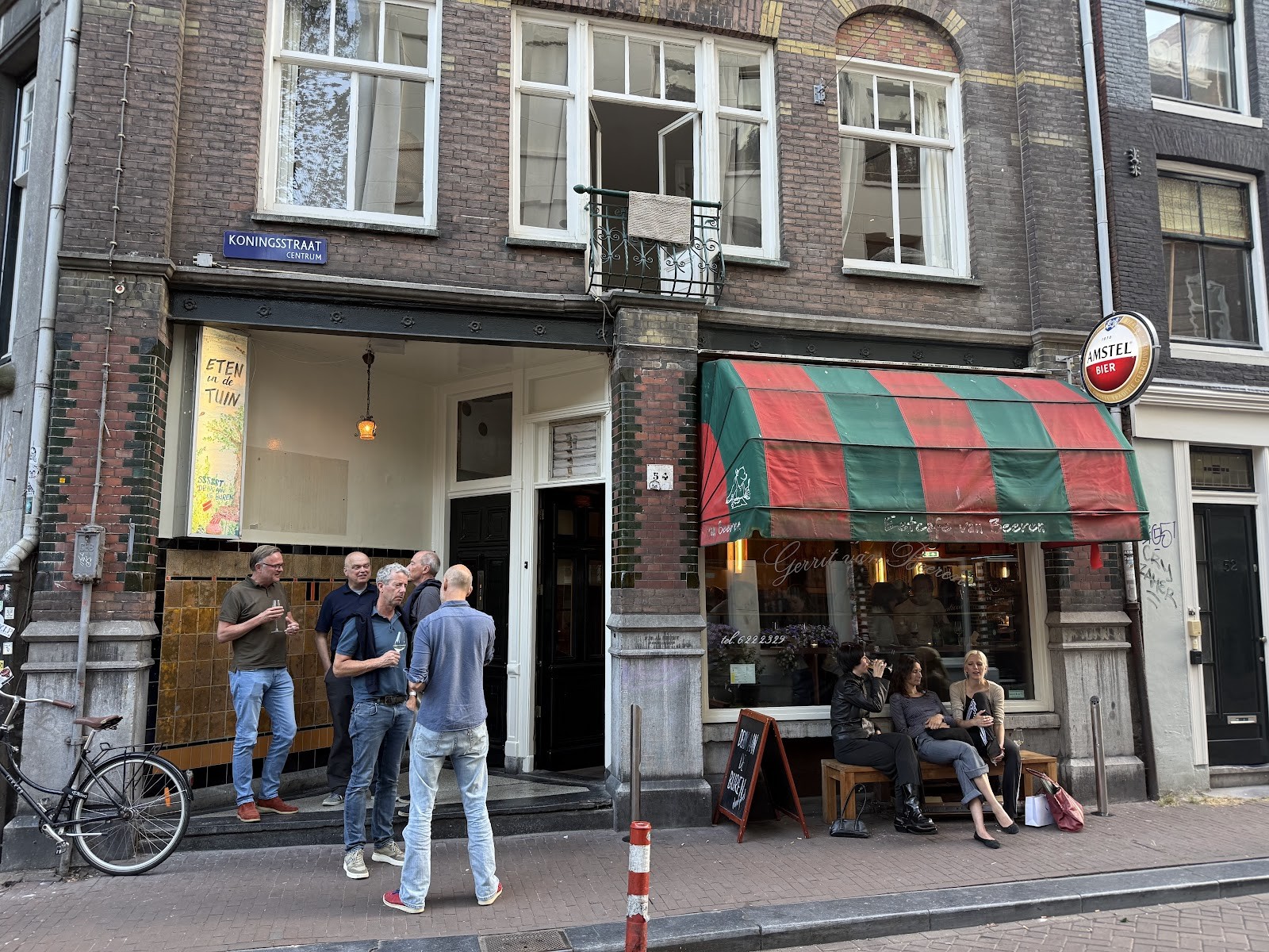 Eetcafe van Beeren: the place