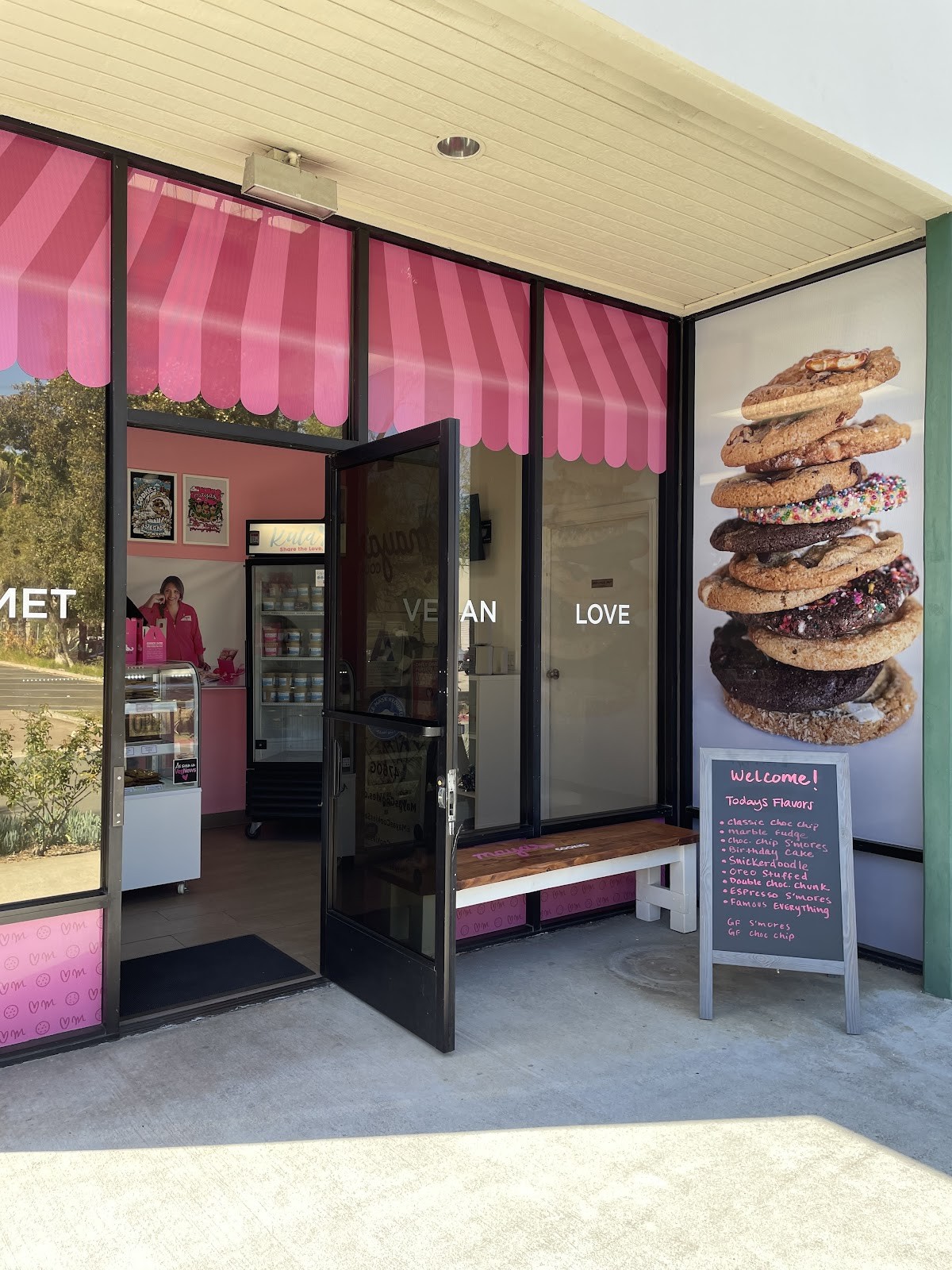 Maya's Cookies: the place