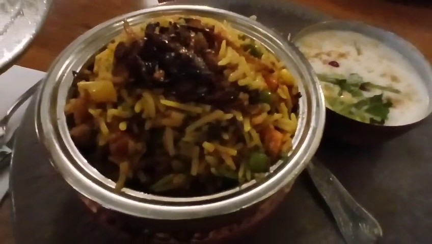 Barsana Pure Vegetarian and vegan Indian Restaurant: food & drinks
