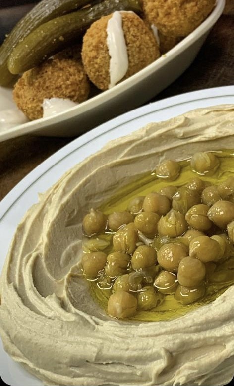 Moshe’s falafel: food & drinks