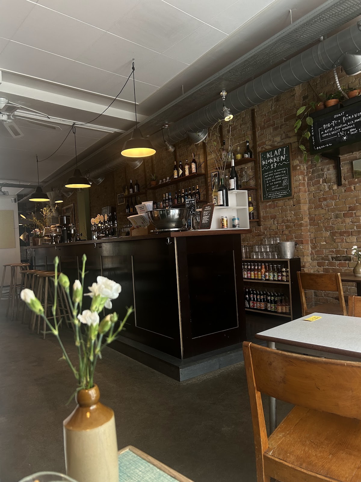 Din Nye Ven: the place
