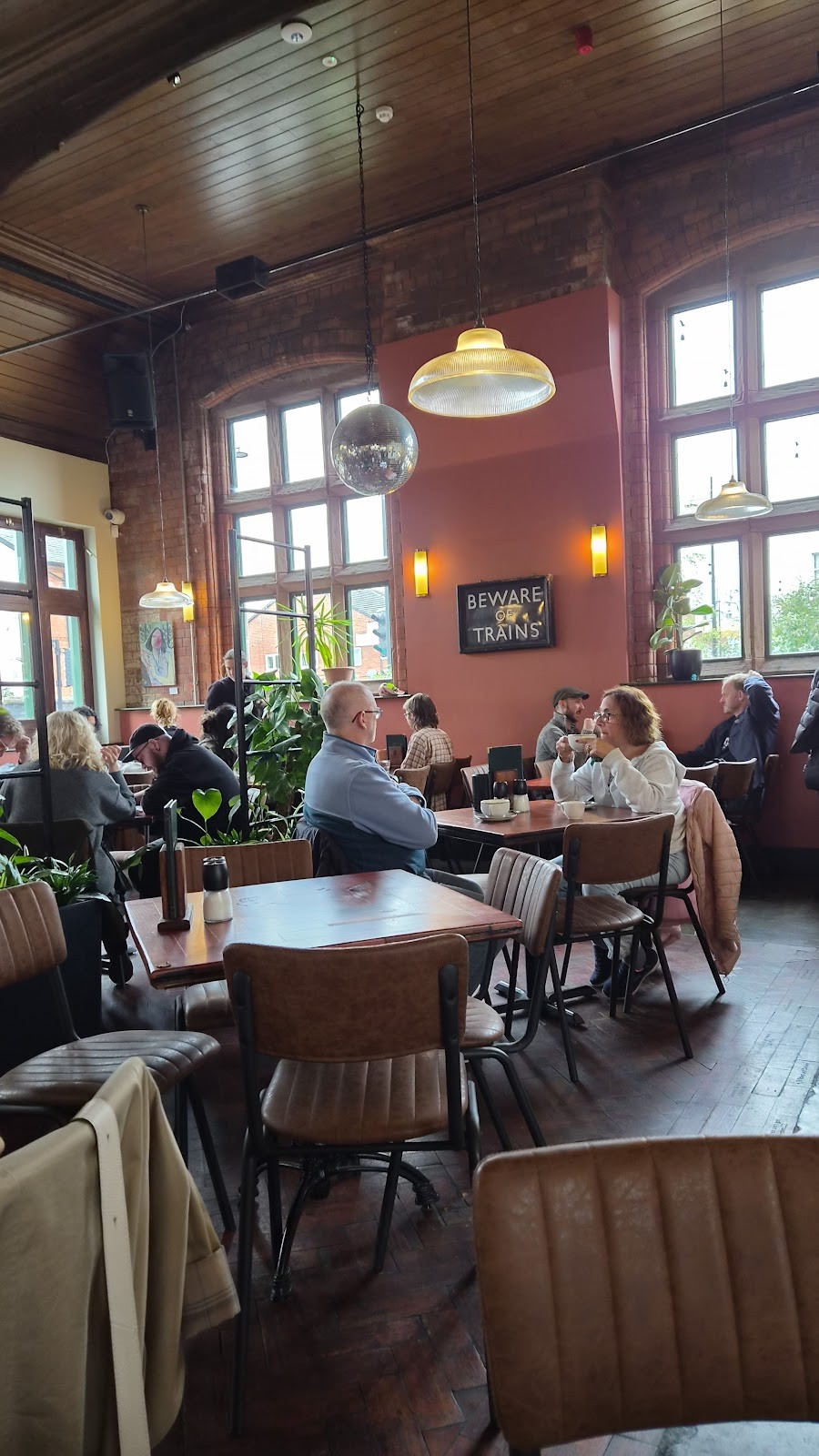 Station South Cycle Cafe Levenshulme: the place