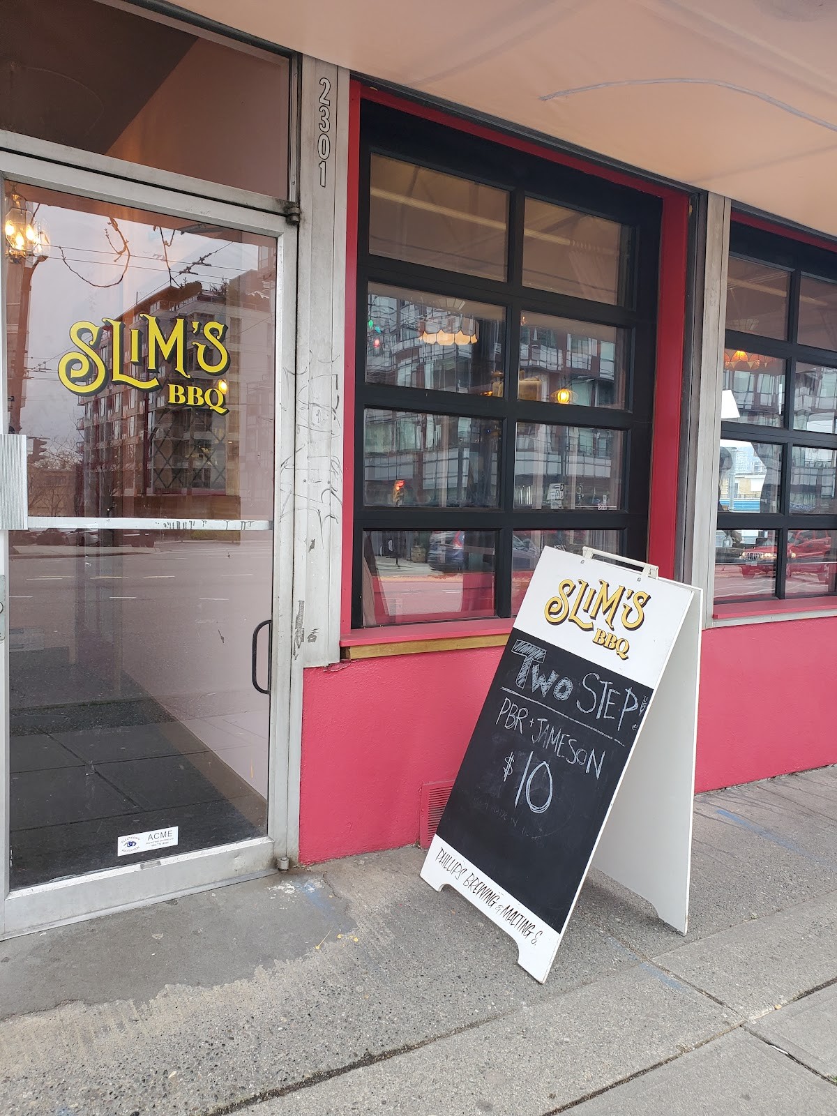 Slim's BBQ: the place