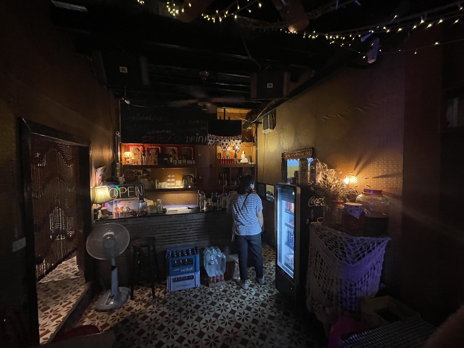 STUDIYO BAR: the place