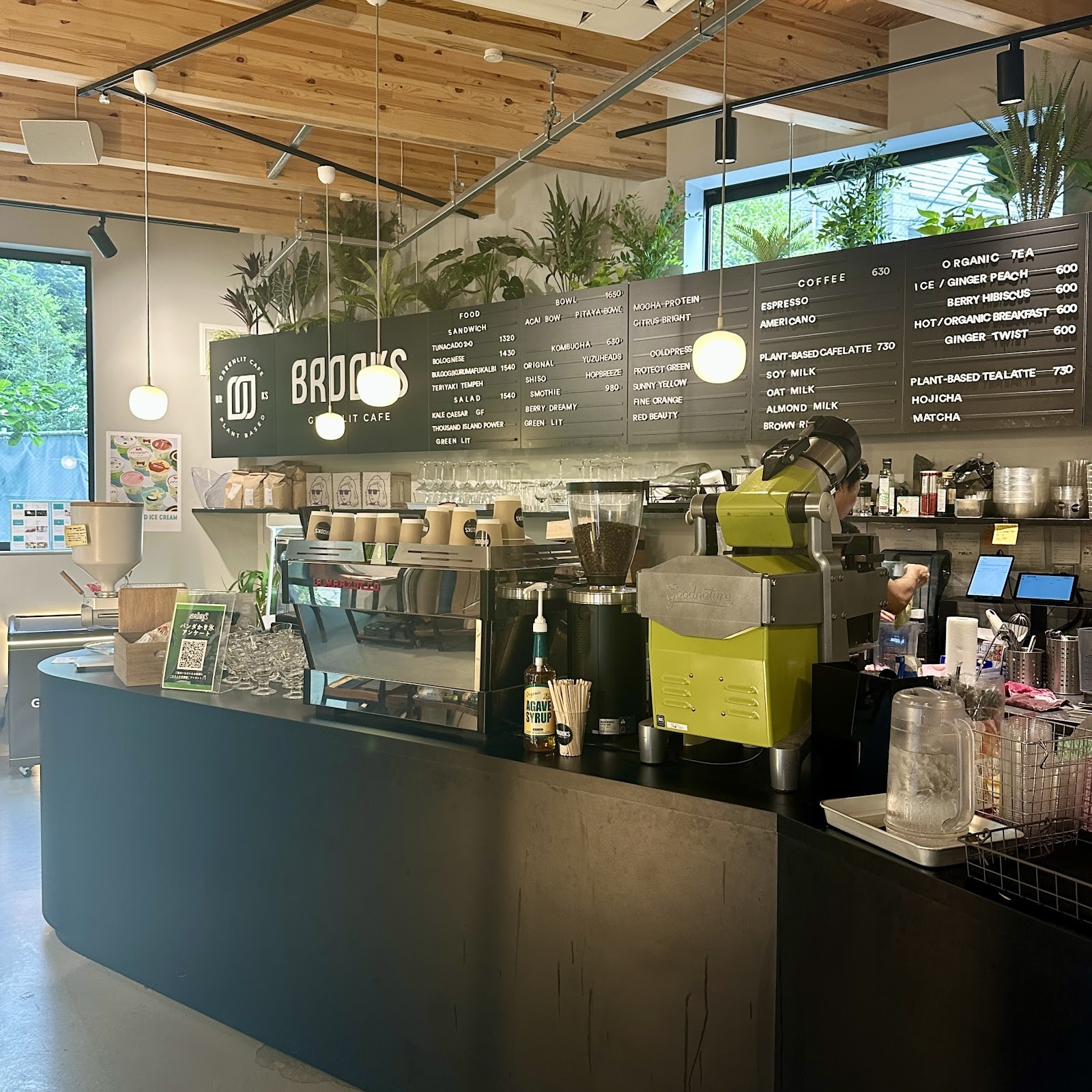 BROOKS GREENLIT CAFE: the place