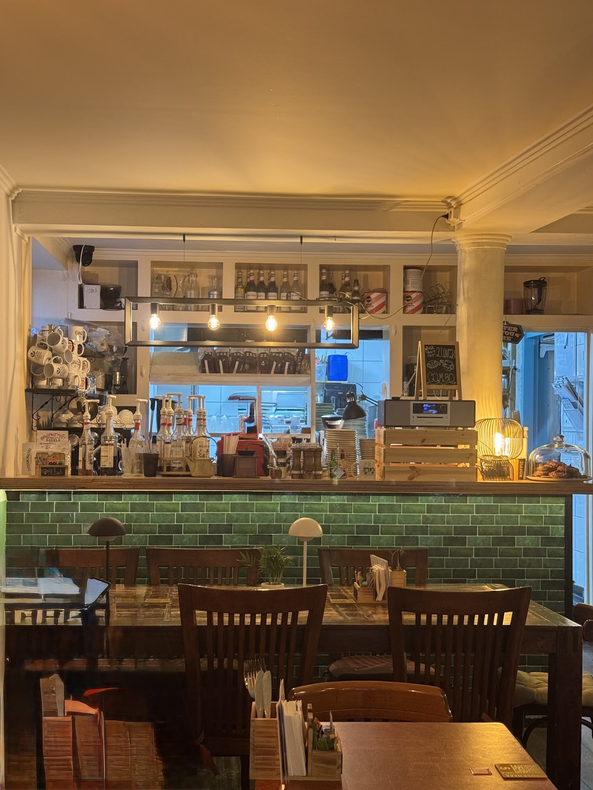 Netherlands Bagels Cafe: the place