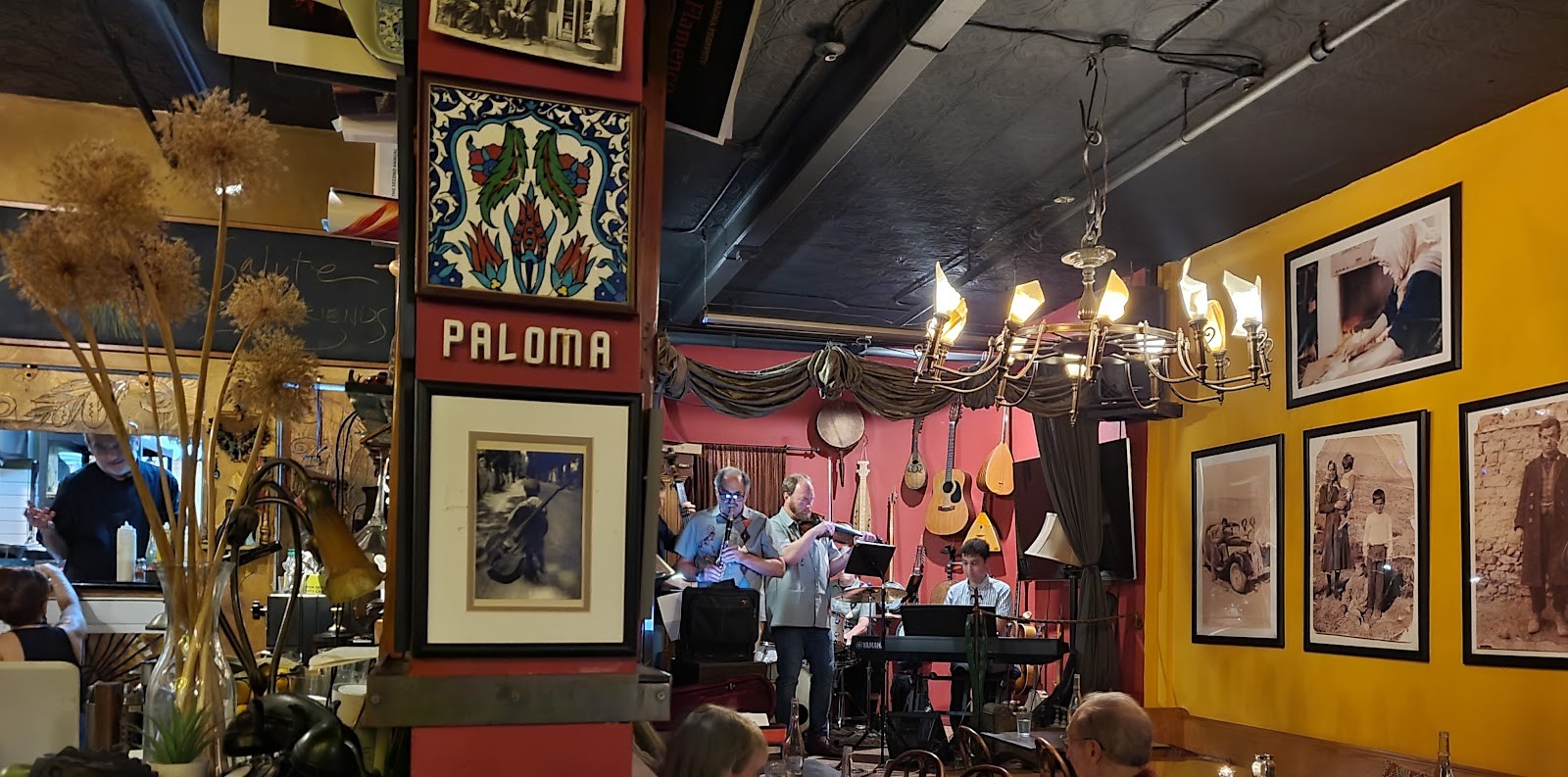 Cafe Paloma: the place
