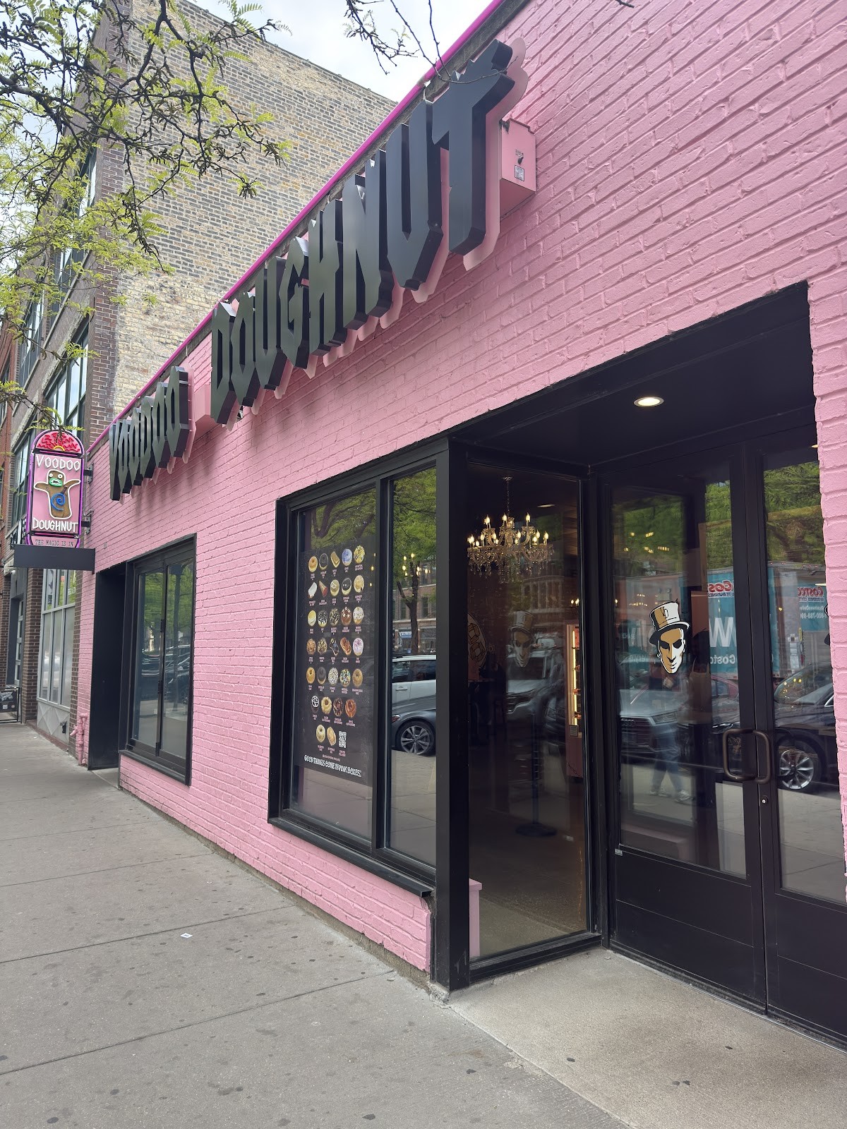 Voodoo Doughnut: the place