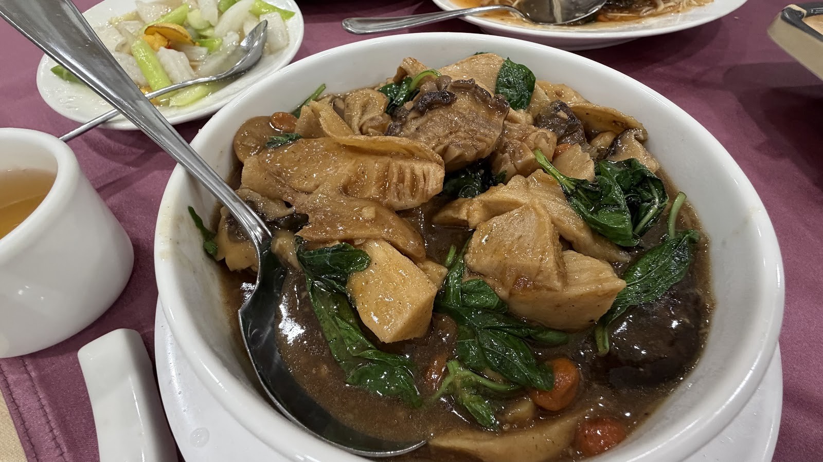 Kuan Shih Yin Su Shih: food & drinks