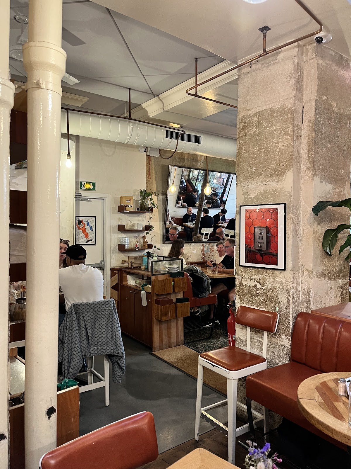 HolyBelly: the place