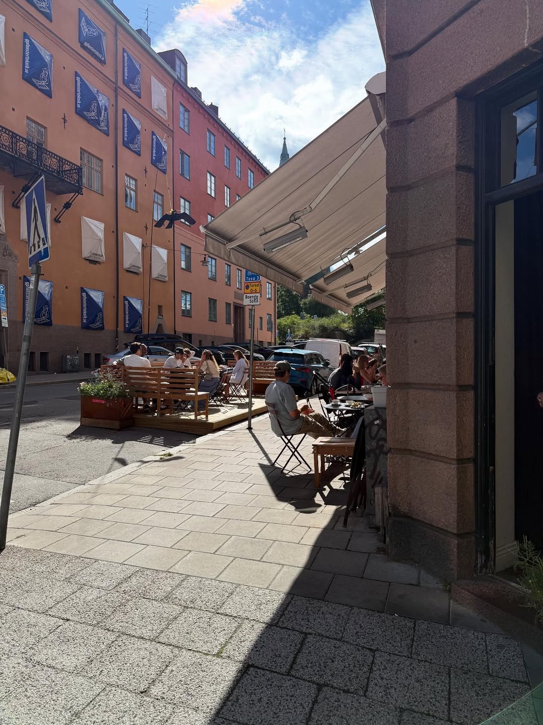 Café Pom & Flora Södermalm: the place