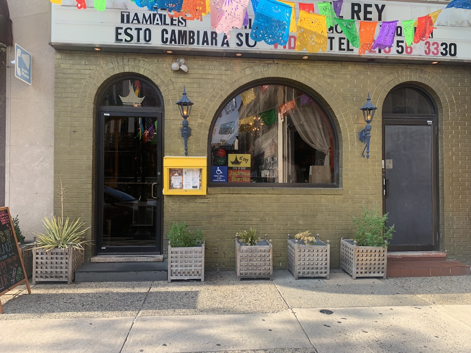 El Rey: the place