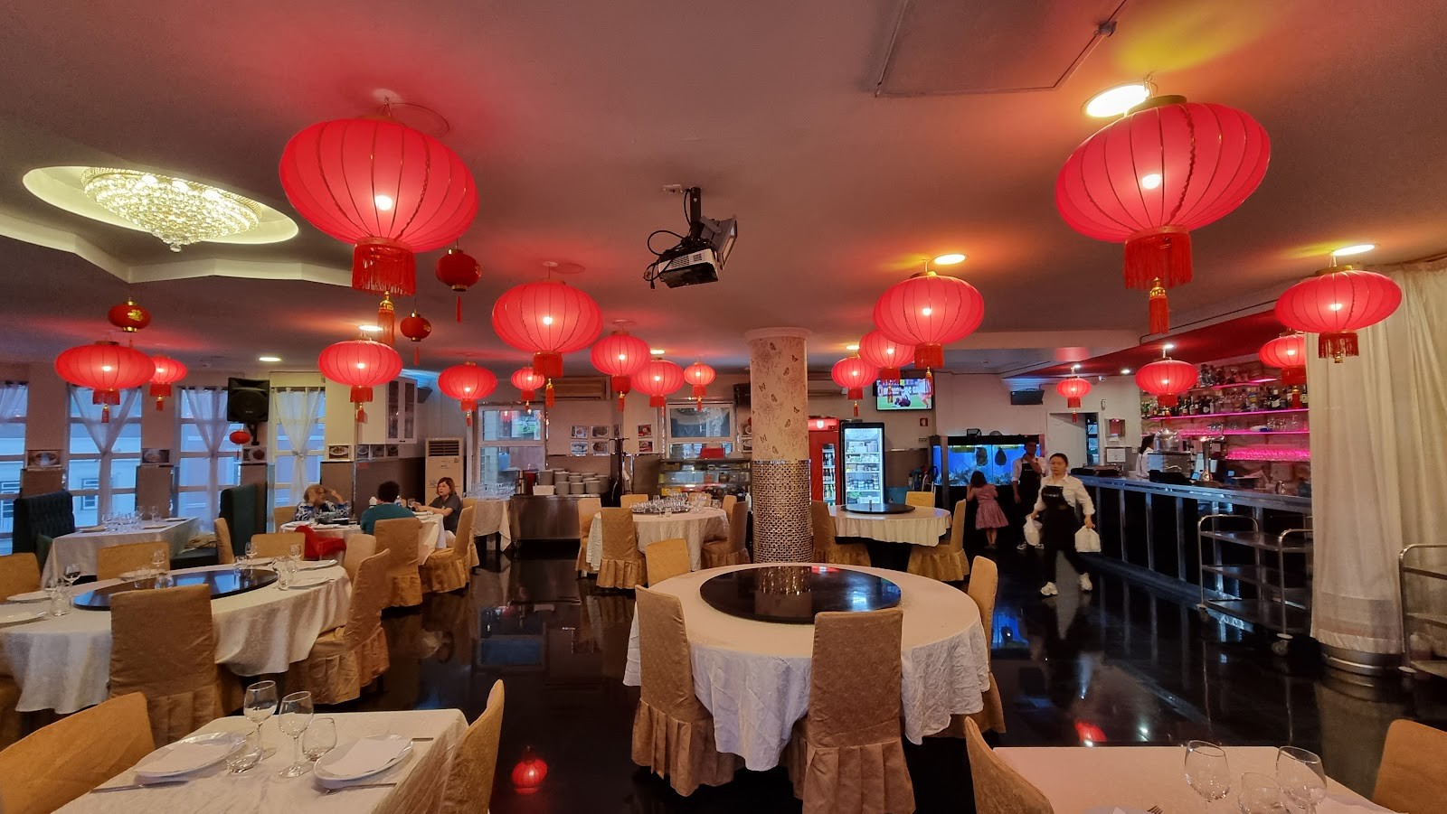 Hua Ta Li Chinese Restaurant: the place