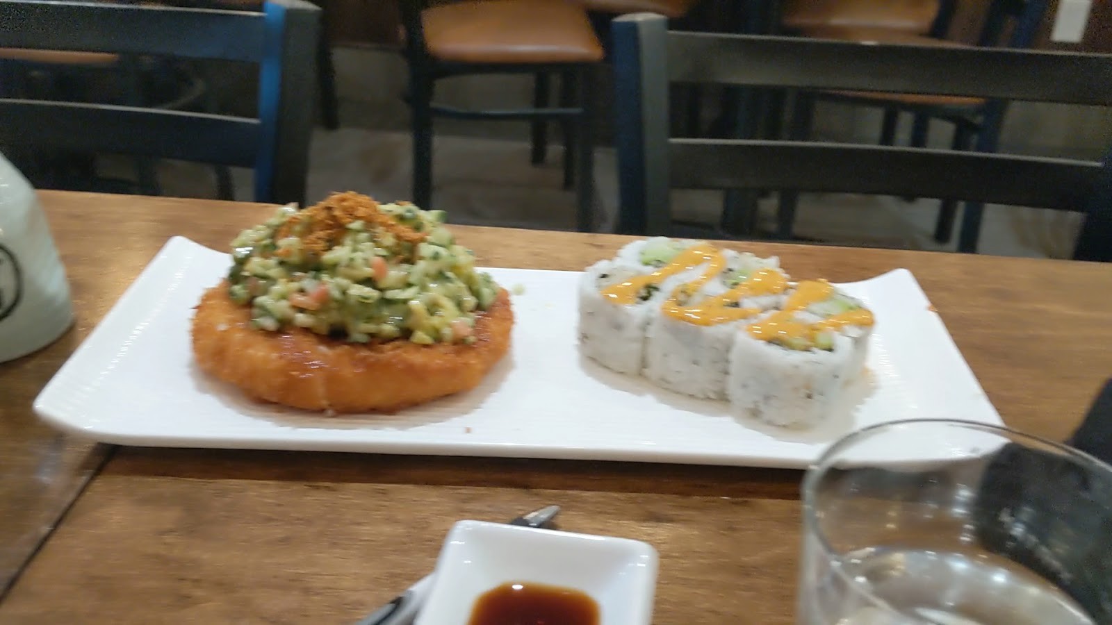Tenon Vegan Sushi: food & drinks