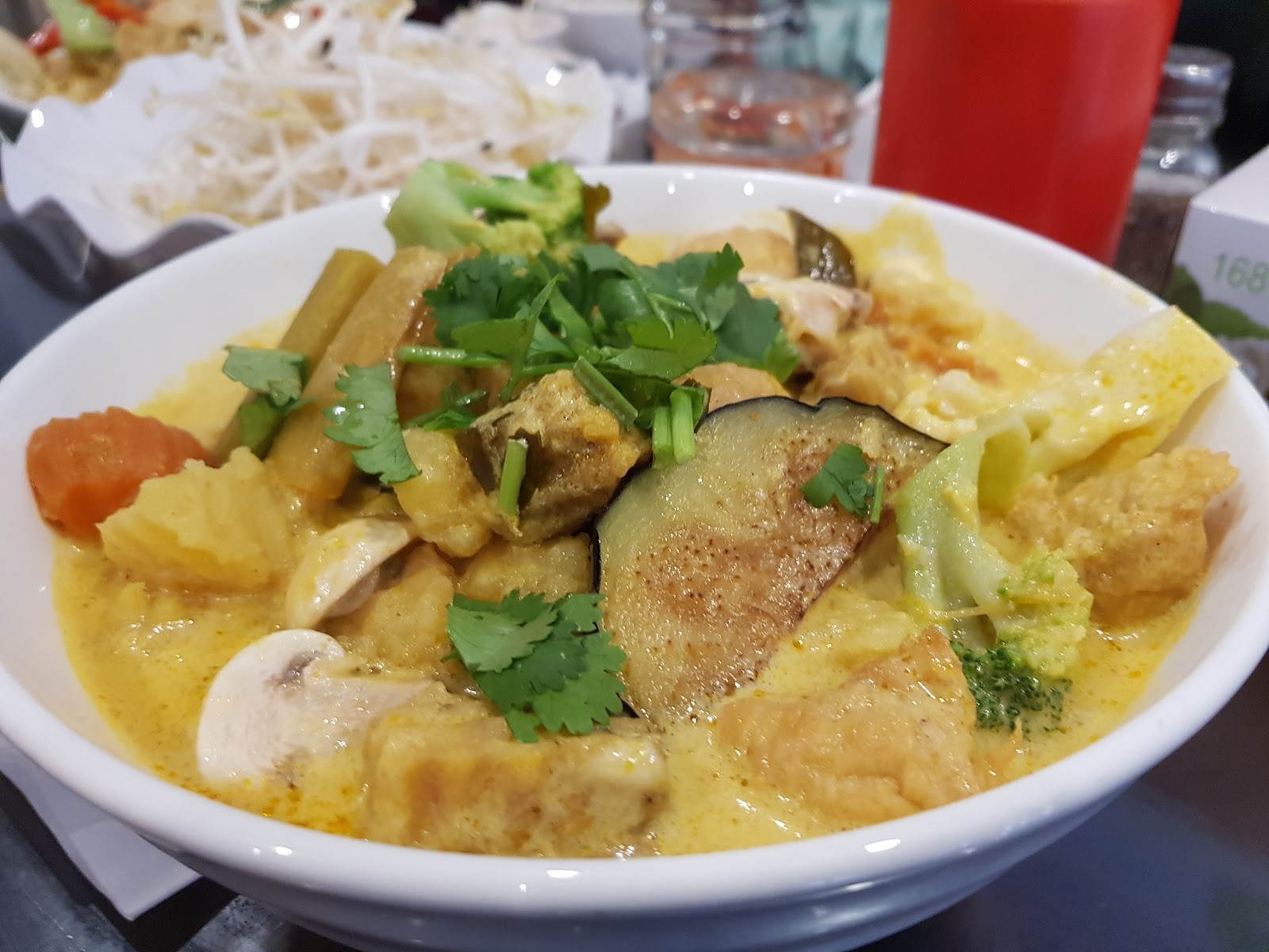 Simple Asian Vegetarian Cuisine: food & drinks
