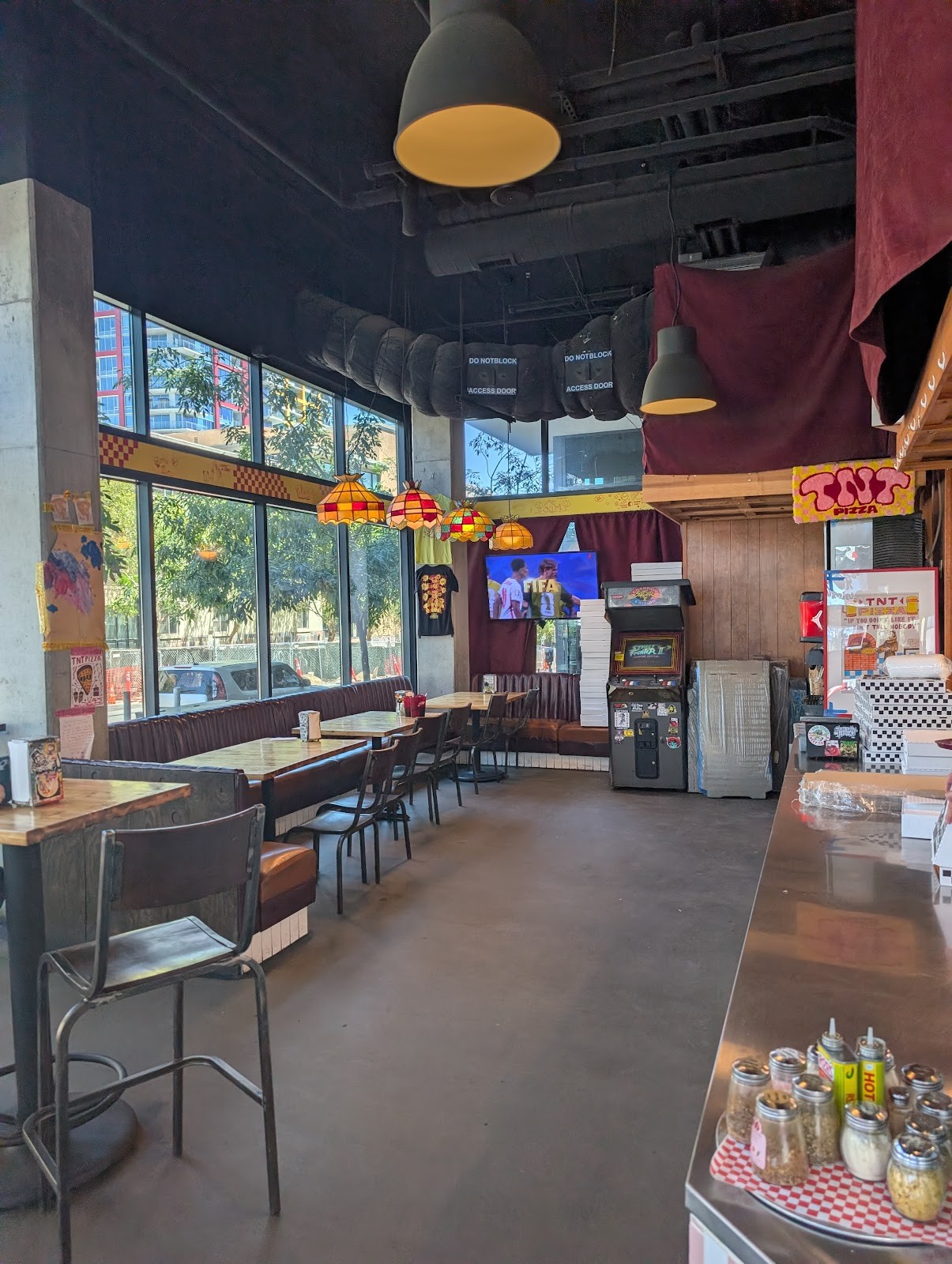 TNT Pizza: the place