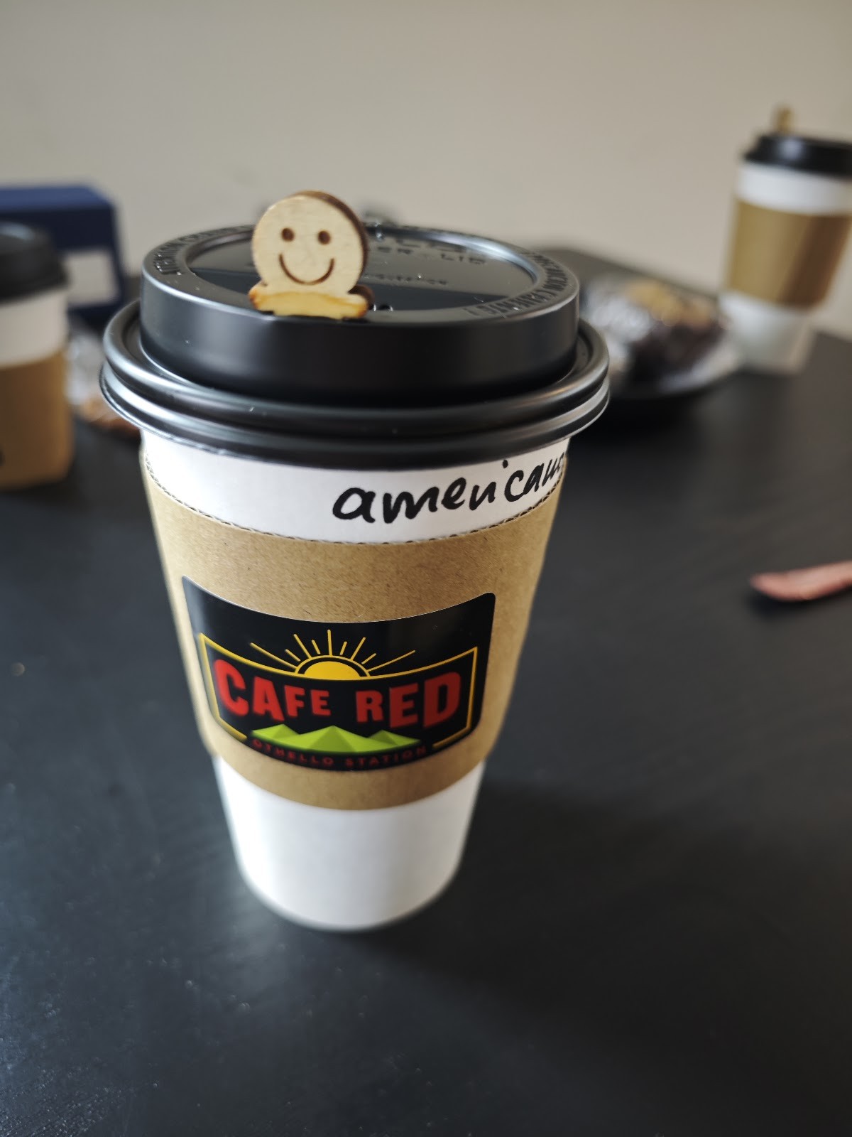 Cafe Red: food & drinks