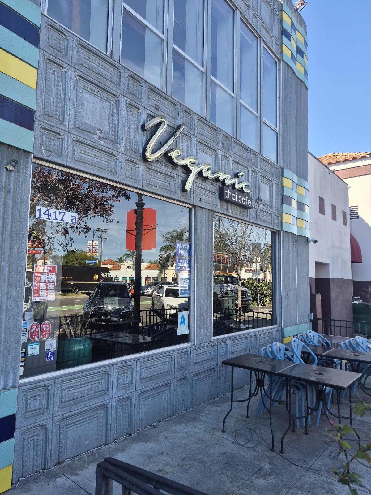 Veganic Thai Cafe: the place