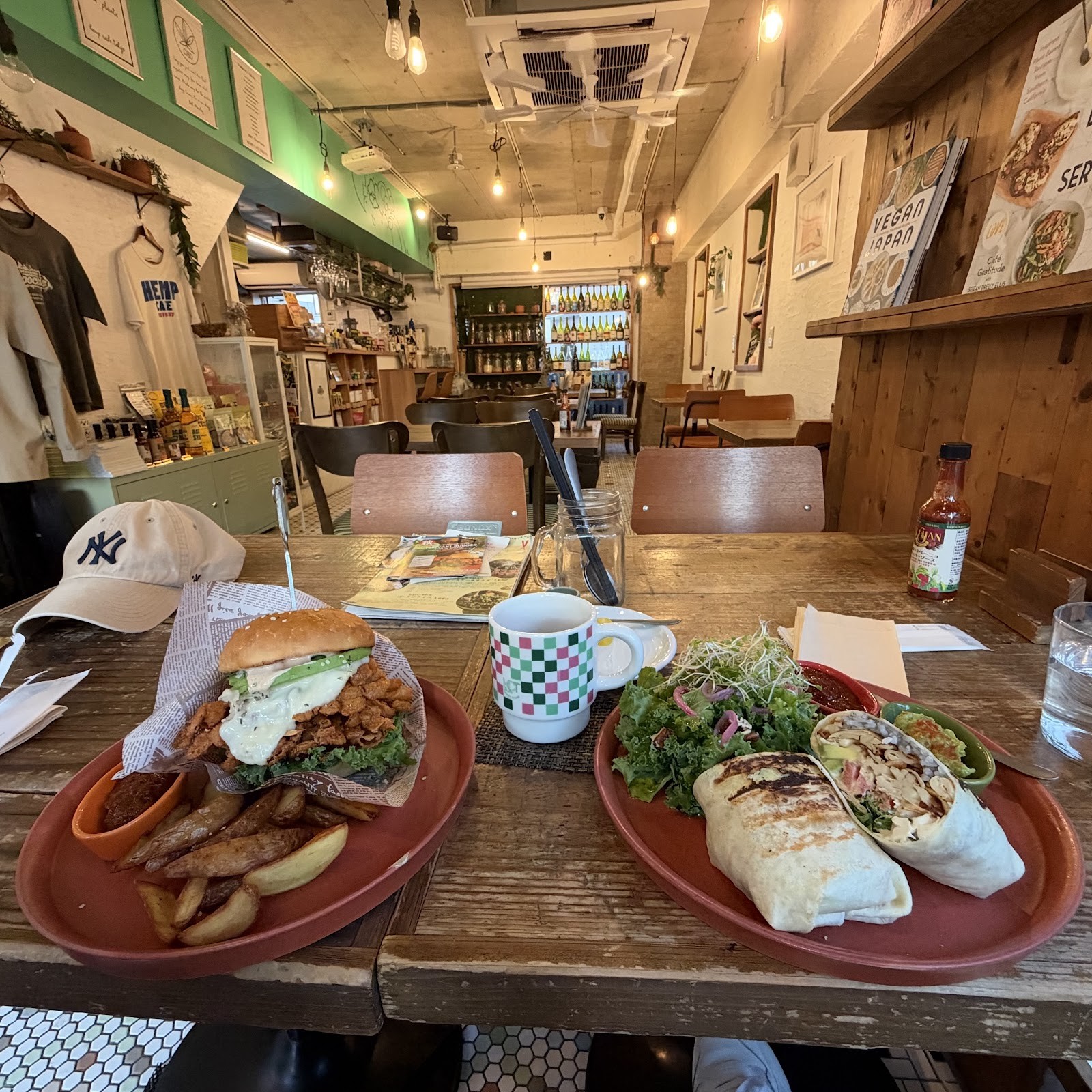 Hemp Cafe Tokyo: the place