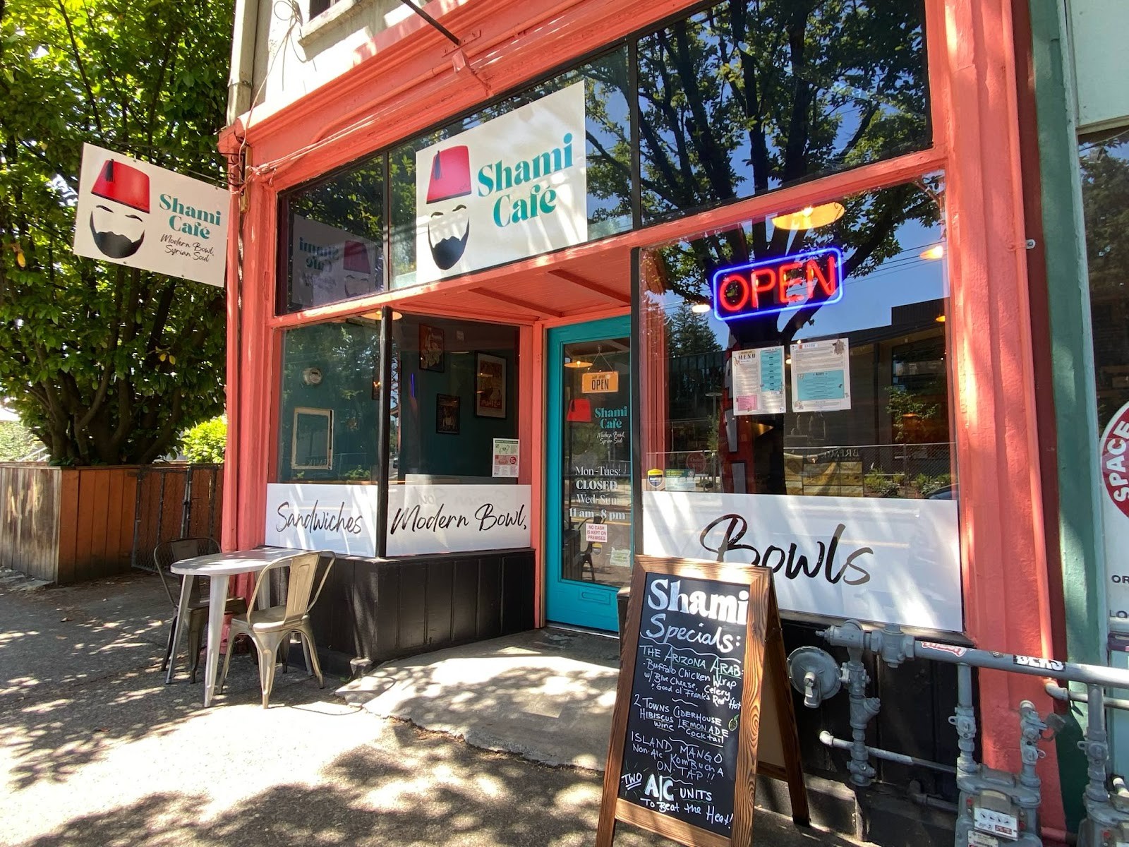 Shami Café: the place