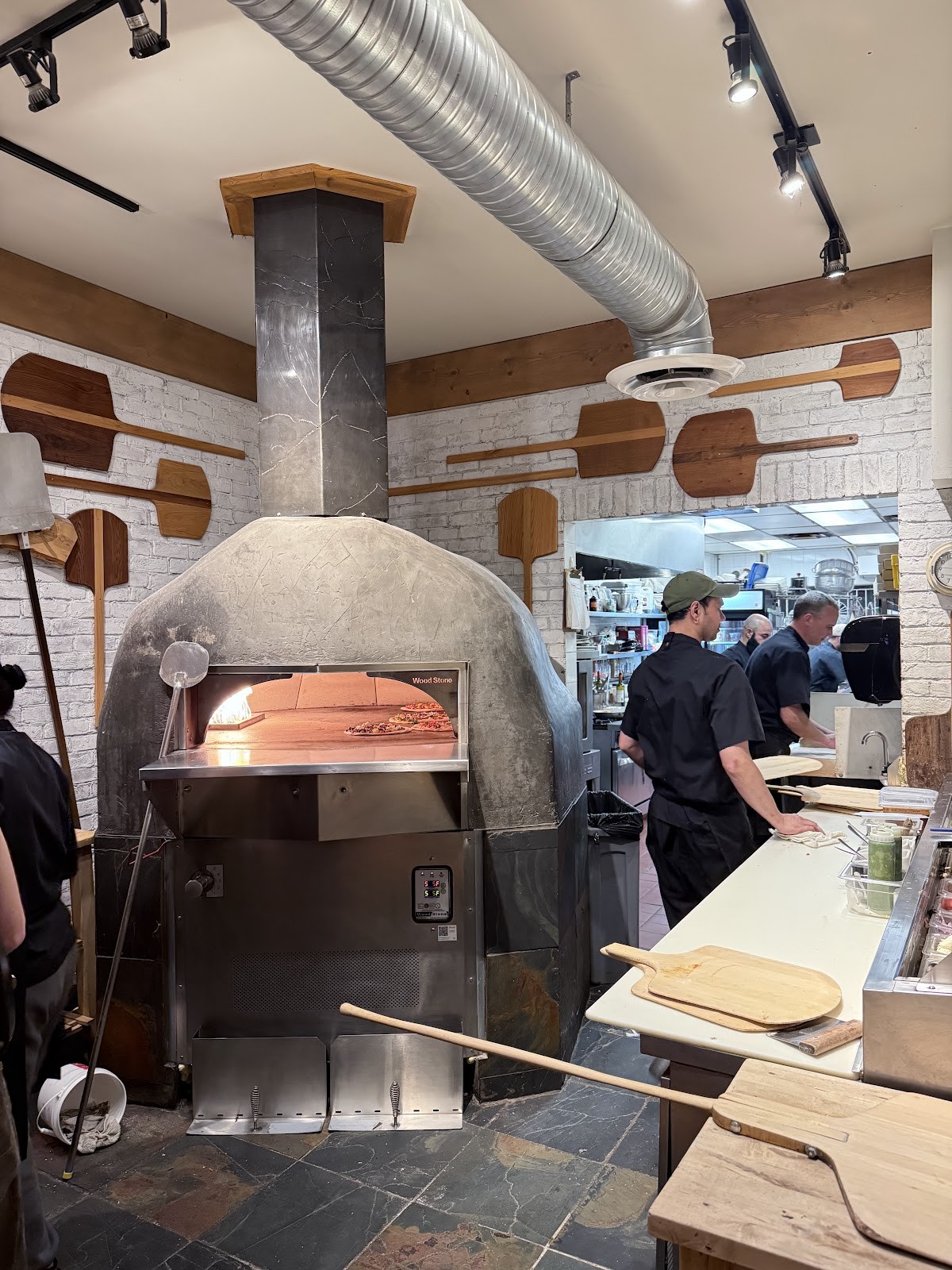 Rocky Mountain Flatbread, Vancouver: the place
