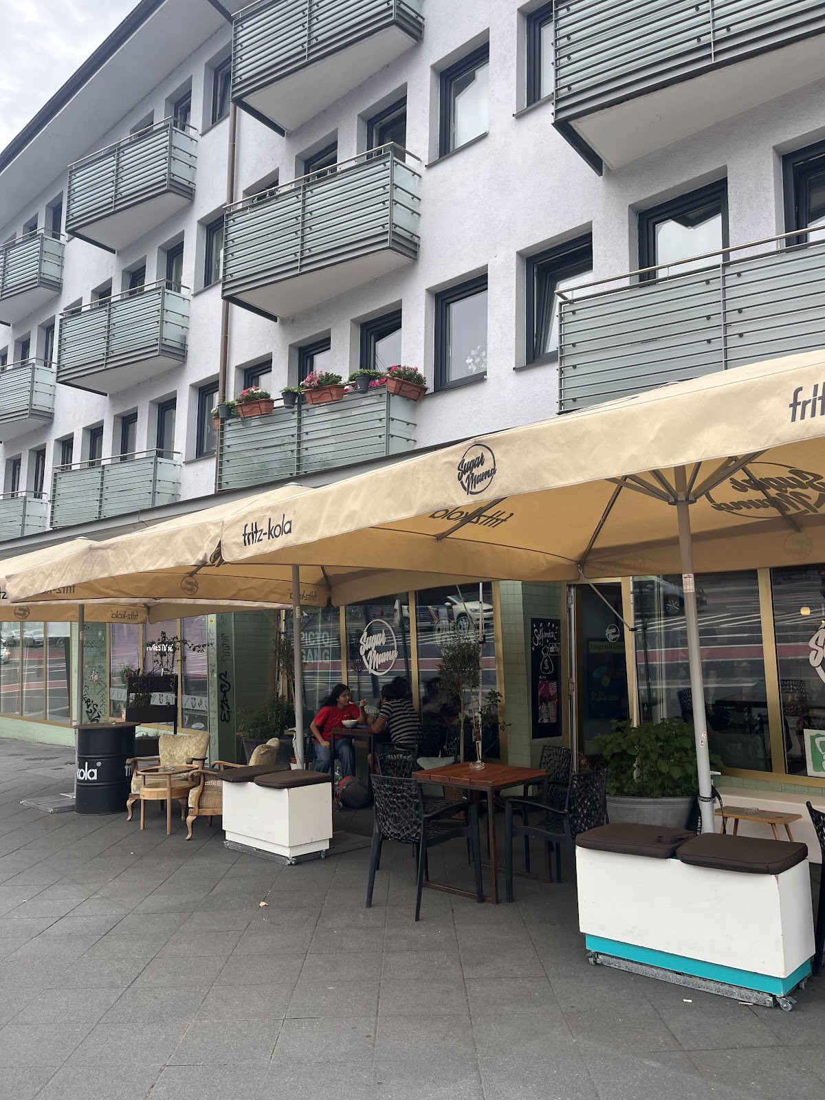Cafe Sugar Mama: the place