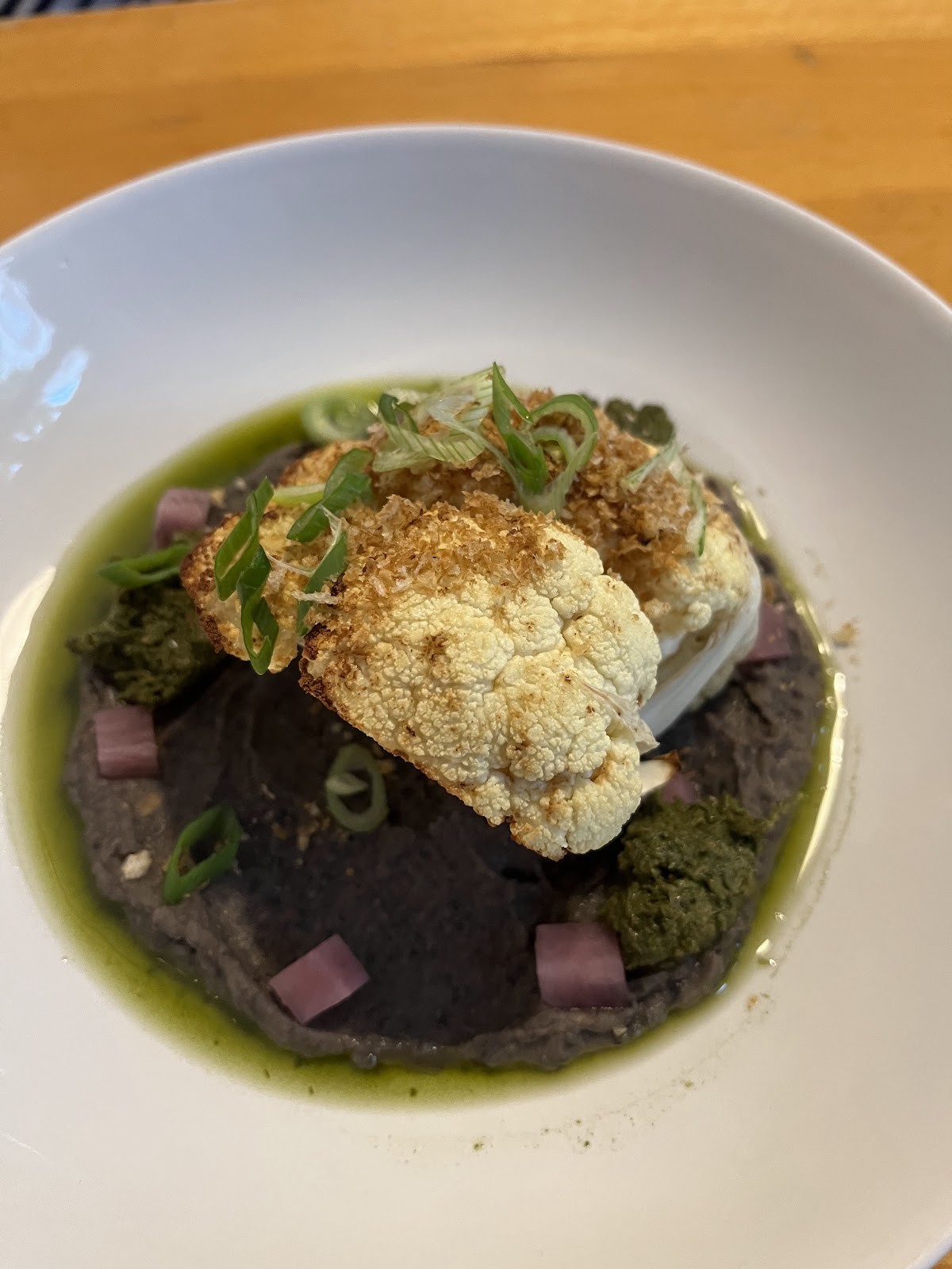 Tonka Restaurant: food & drinks