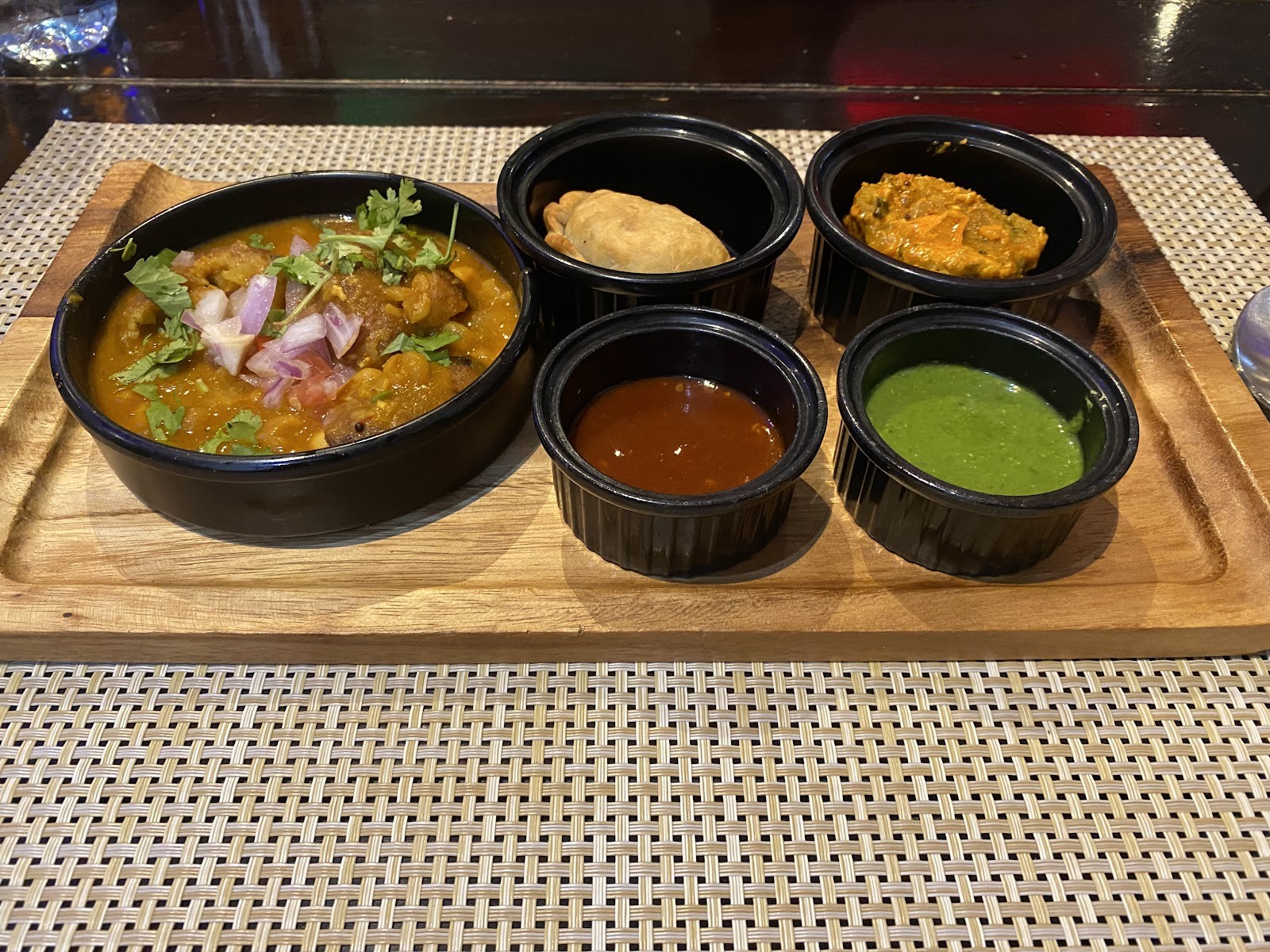 Rasoi Ghar: food & drinks