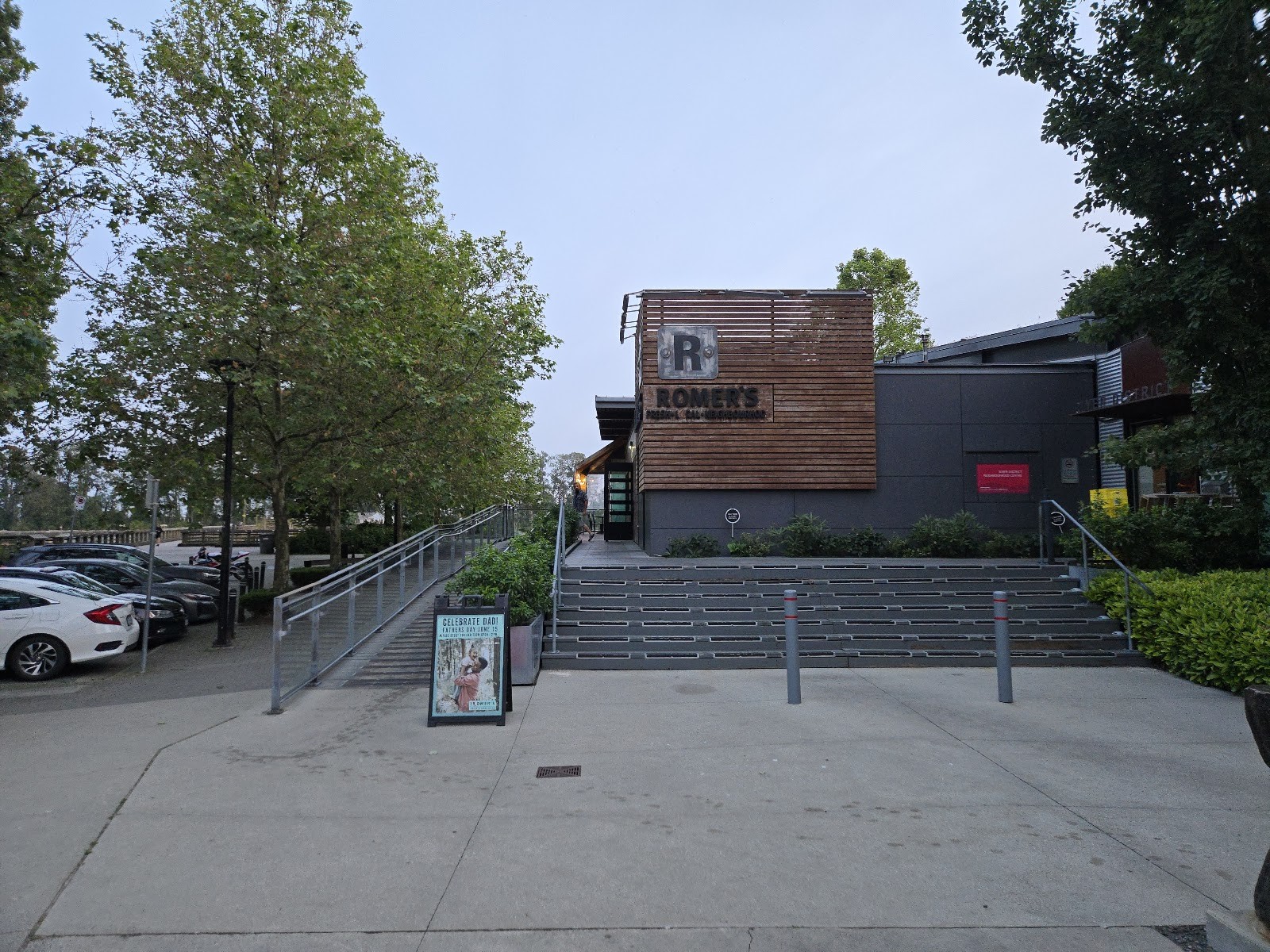 Romer's Burger Bar: the place