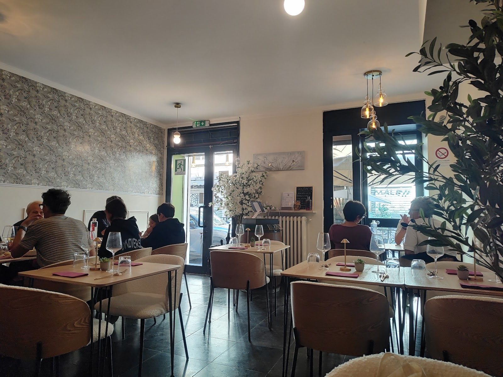 Madame | Gluten Free: the place