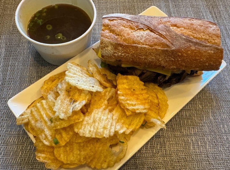 Box Bar: food & drinks