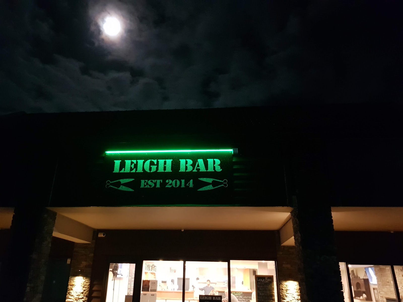 The Leigh Bar: the place