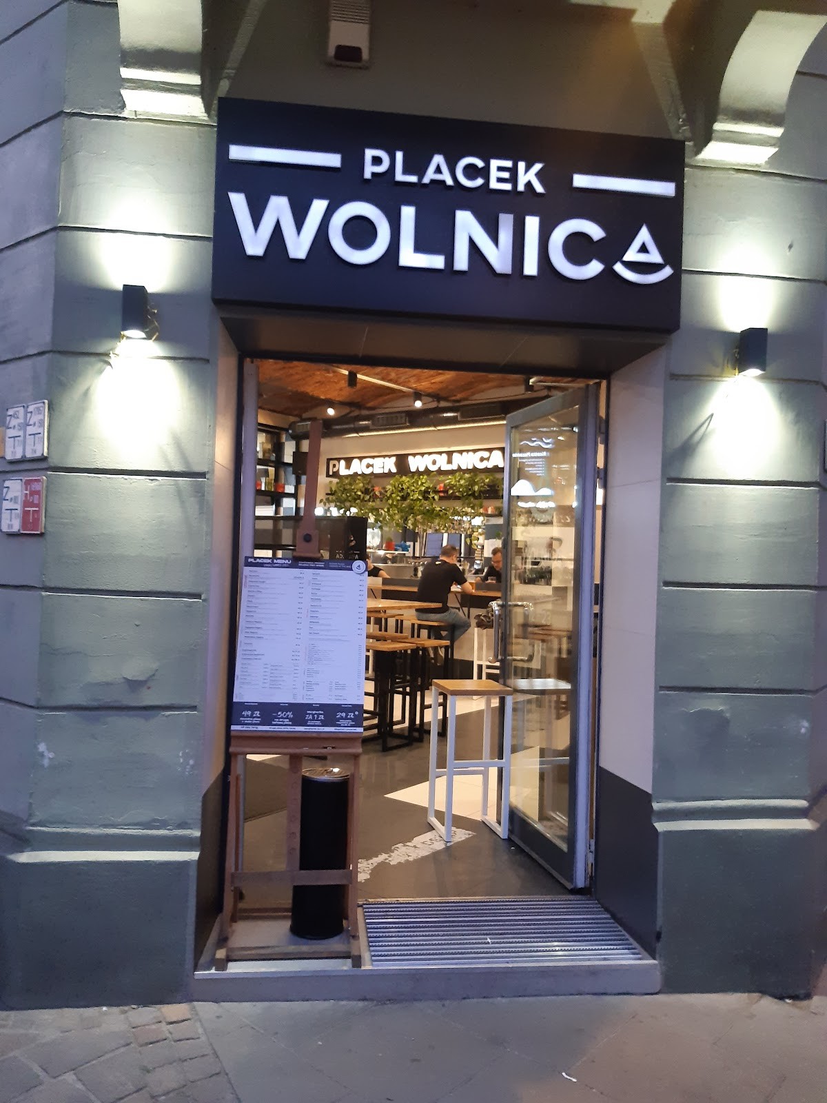 PLACEK WOLNICA NAPOLETANA: the place