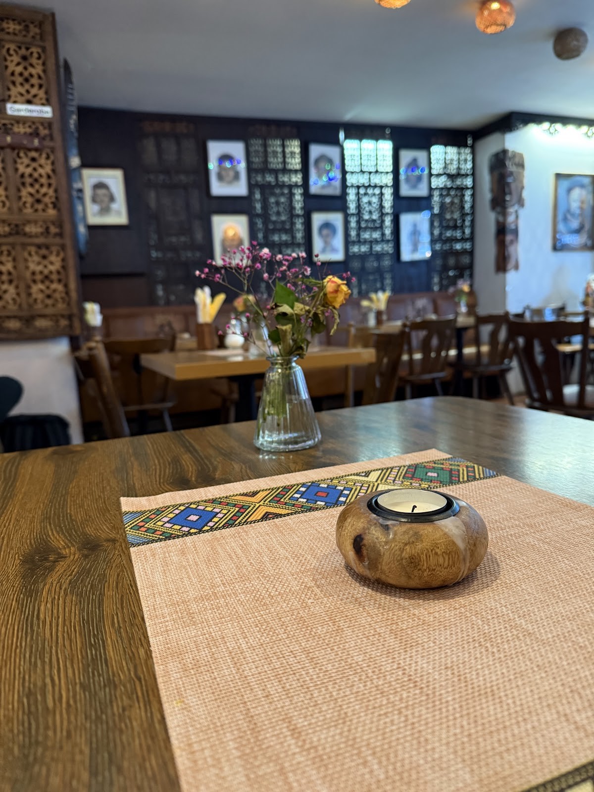 Fasika Restaurant: the place