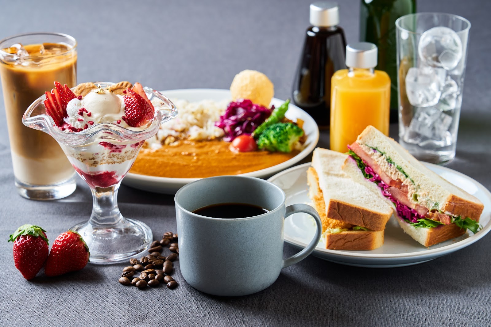 イコールカフェ Equal Cafe: food & drinks