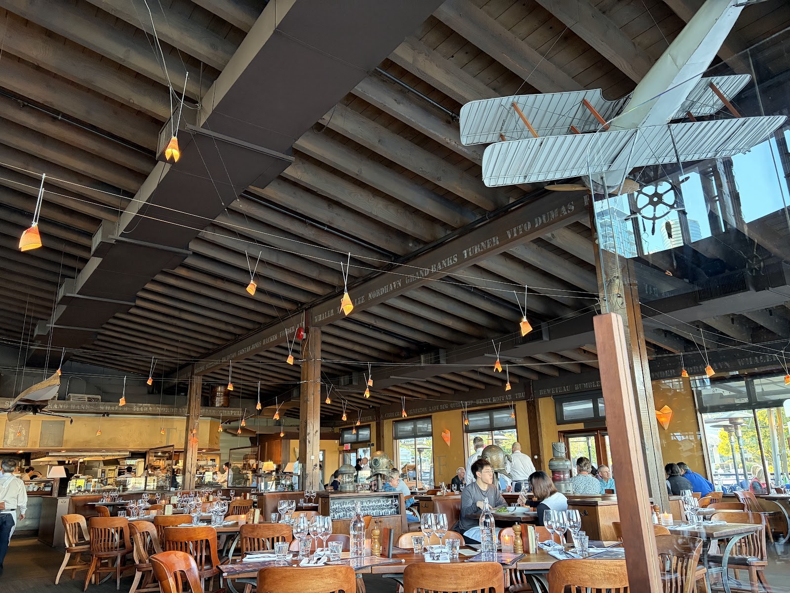 Cardero's Restaurant: the place