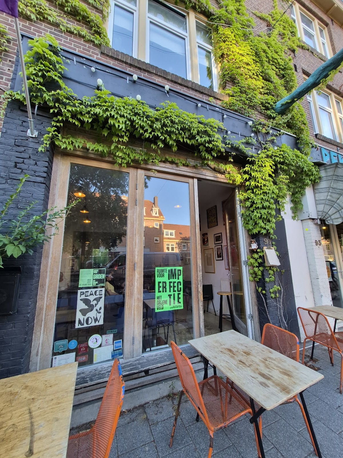 Kannibalen en Paradijsvogels: the place