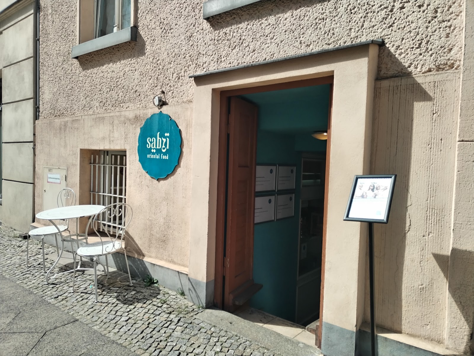 Sabzi - oriental food: the place