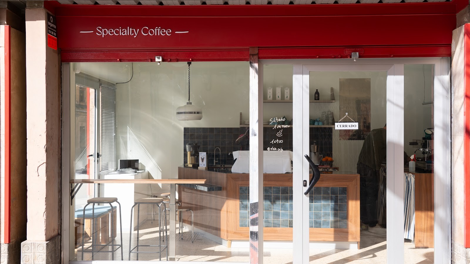 El Slo Café: the place