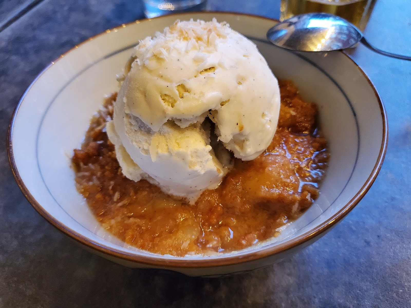 Magnolia - Asiatisk Restaurang & Bar: food & drinks