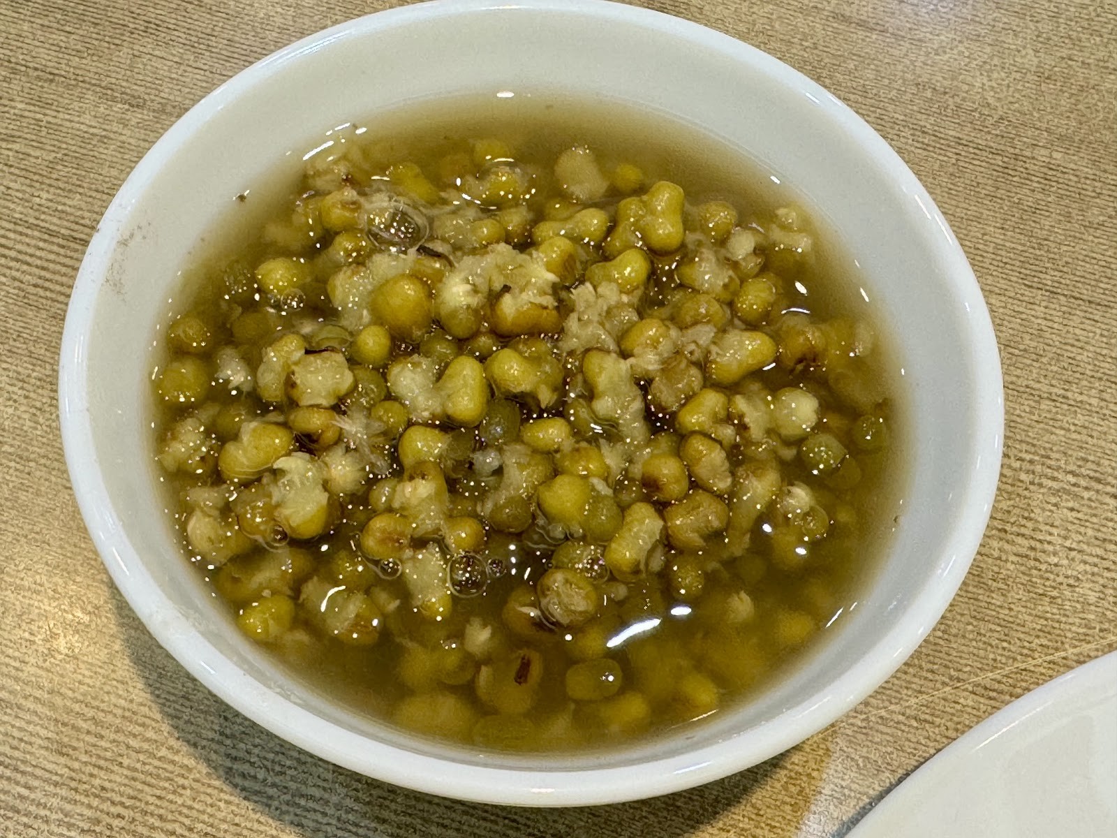 Xiǎo Chú Guì SùShí 小廚櫃素食: food & drinks