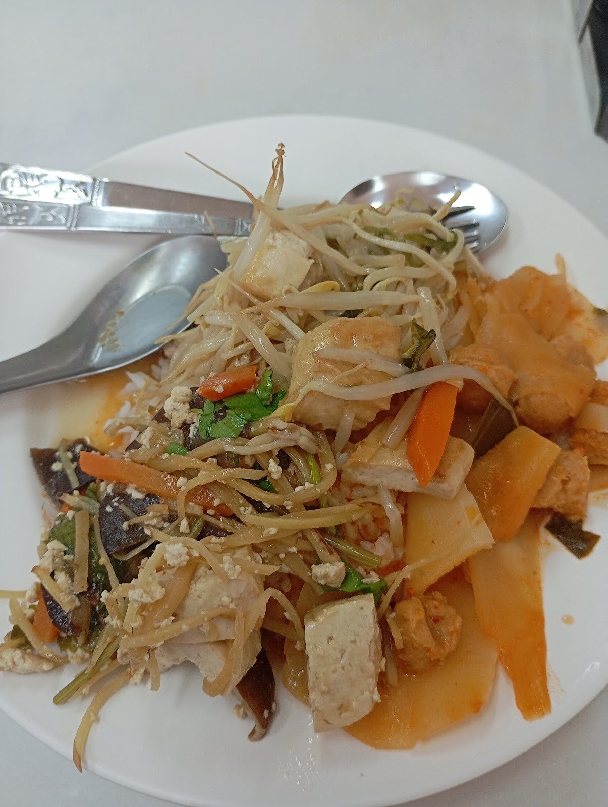 Arawy Vegetarian Food: food & drinks