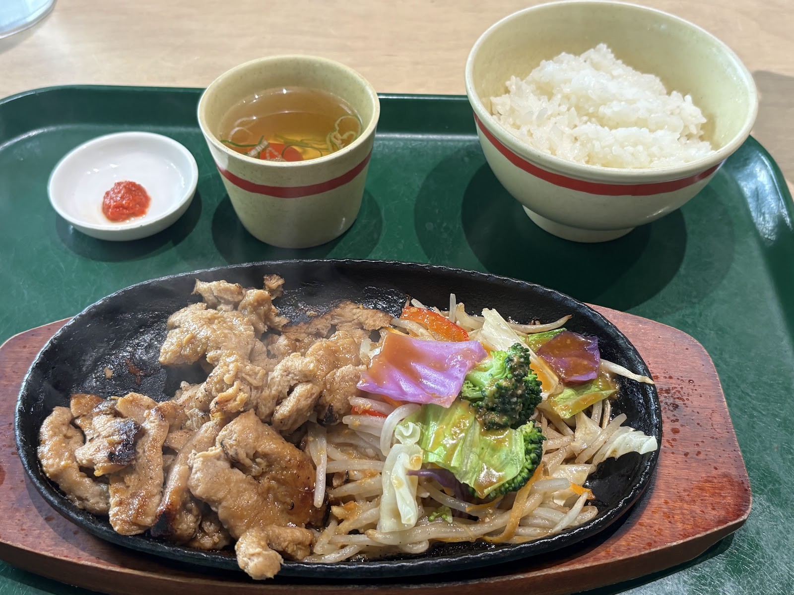 Vegan Bistro Jangara: food & drinks