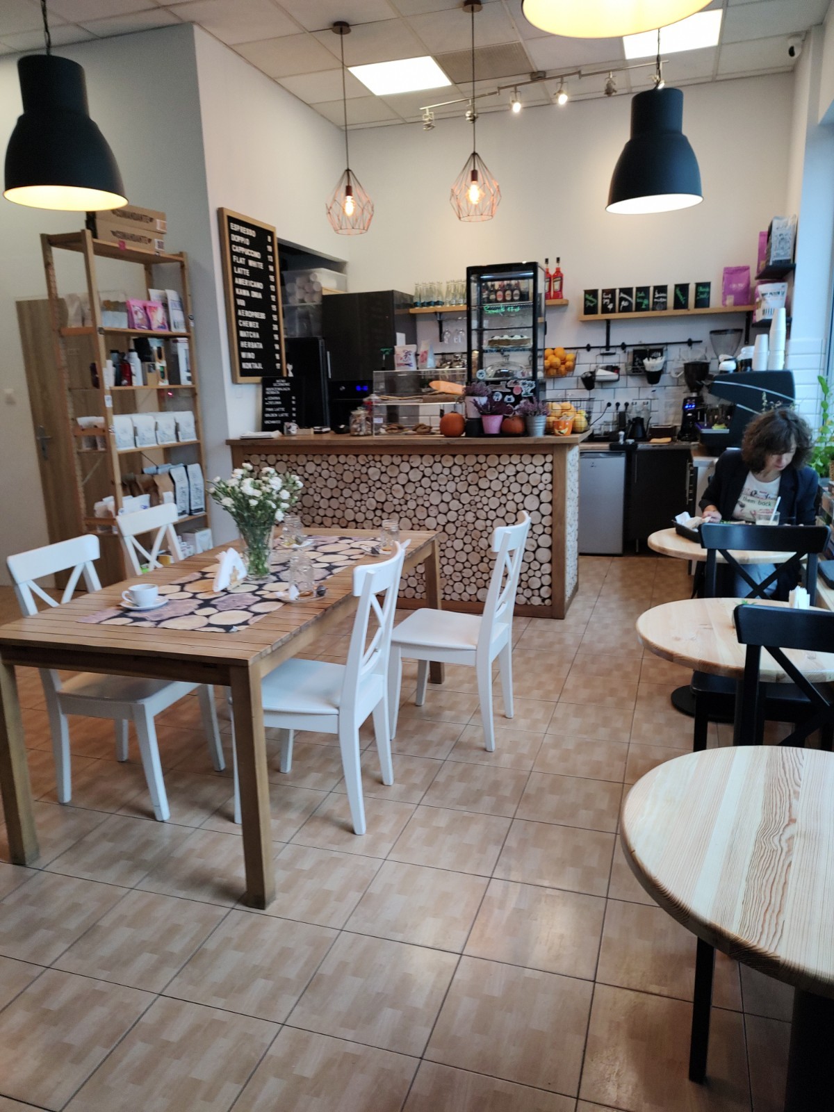 Cafe Lisia Kita: the place