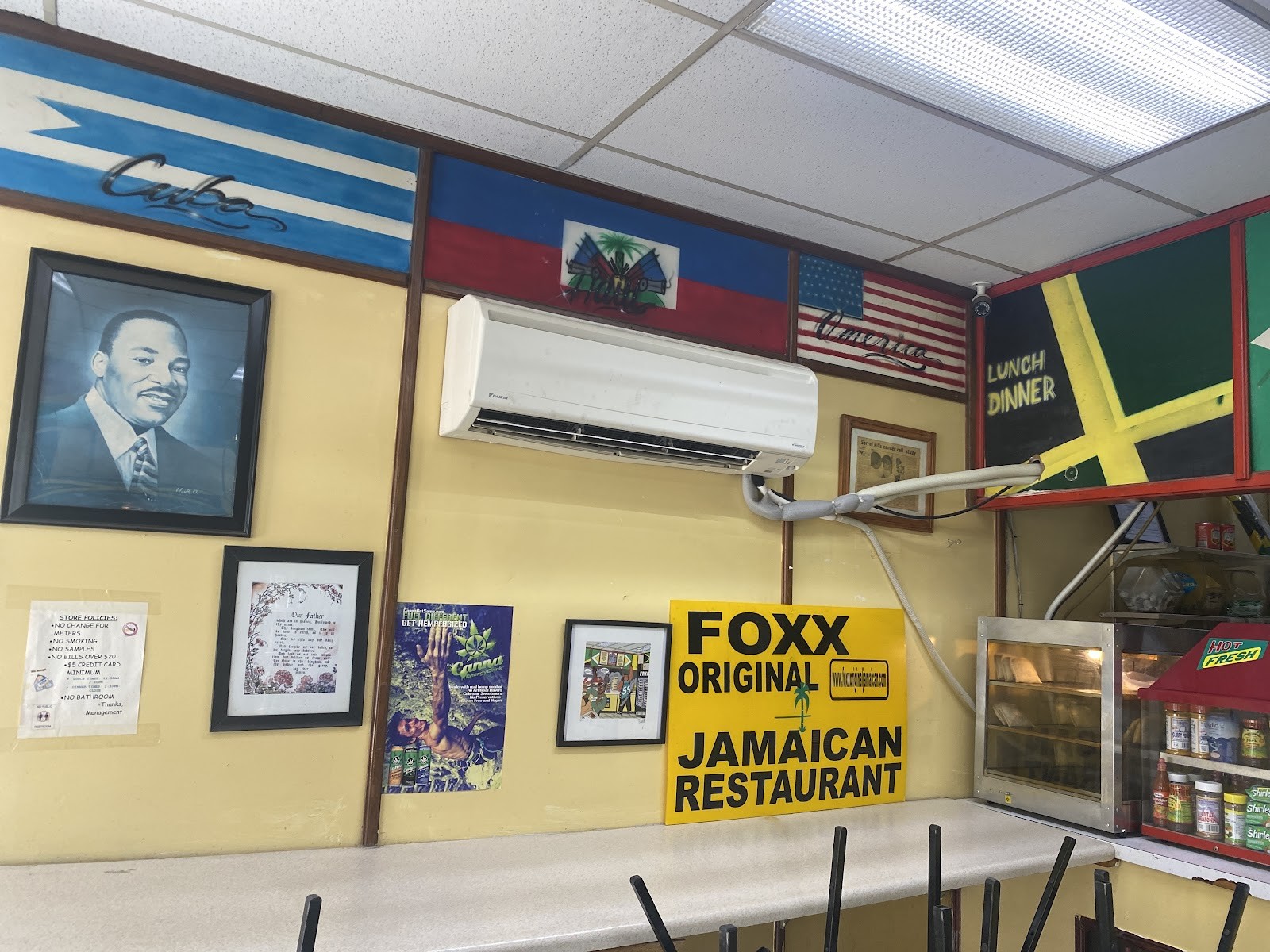 Foxx Original Jamaican Restaurant: the place
