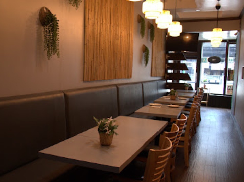 Thai on Ventura: the place